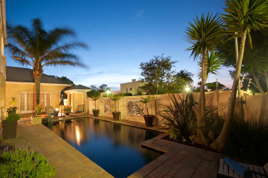 Cape Flame Guest House Порт-Элизабет Экстерьер фото